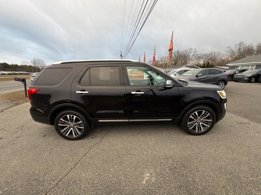 Used 2017 Ford Explorer Platinum image 13
