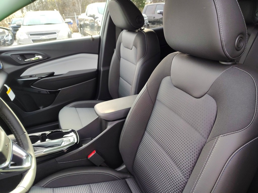 New 2026 Chevrolet Trax LT image 12