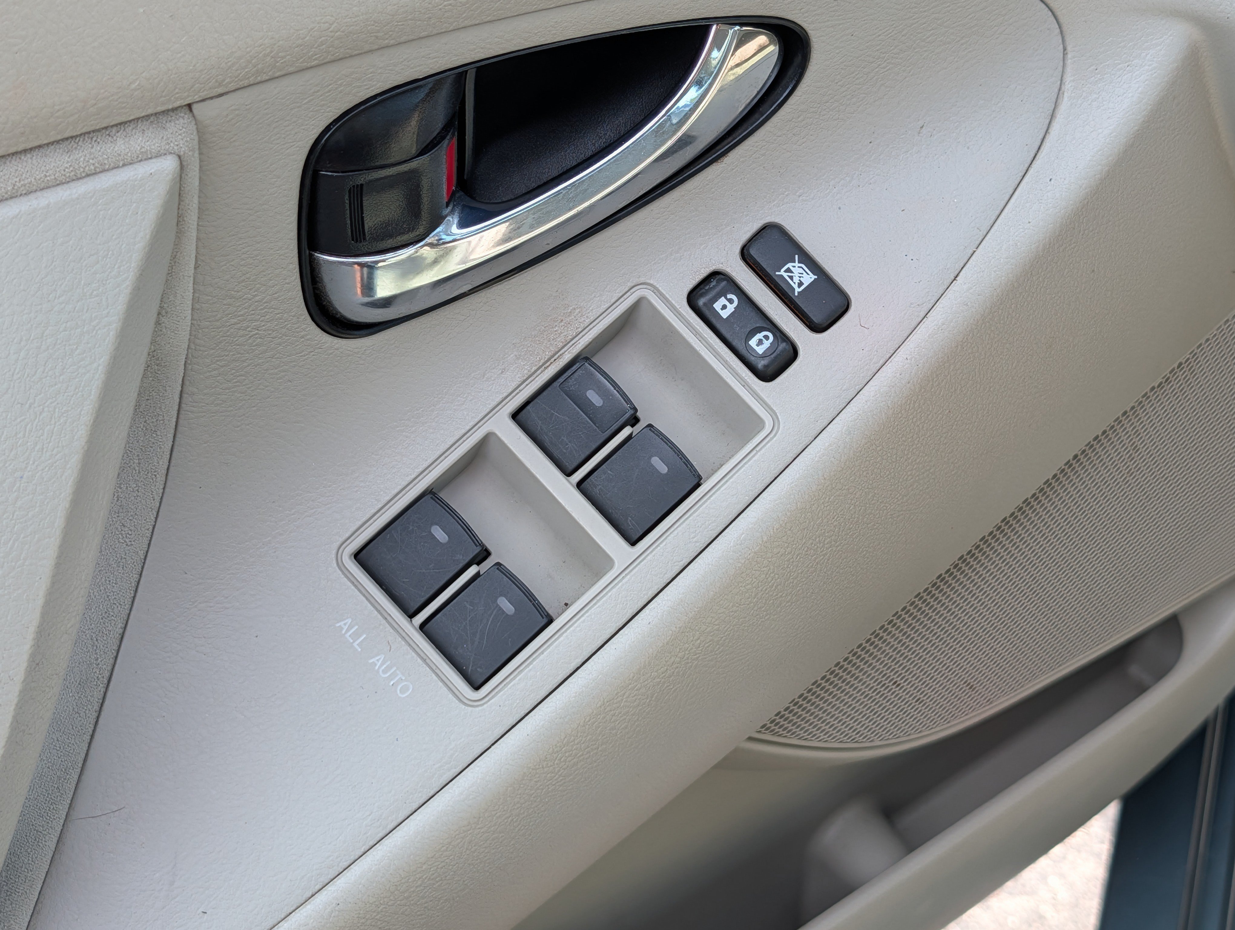 Used 2011 Toyota Camry LE w/ LE Extra-Value Pkg FWD image 19