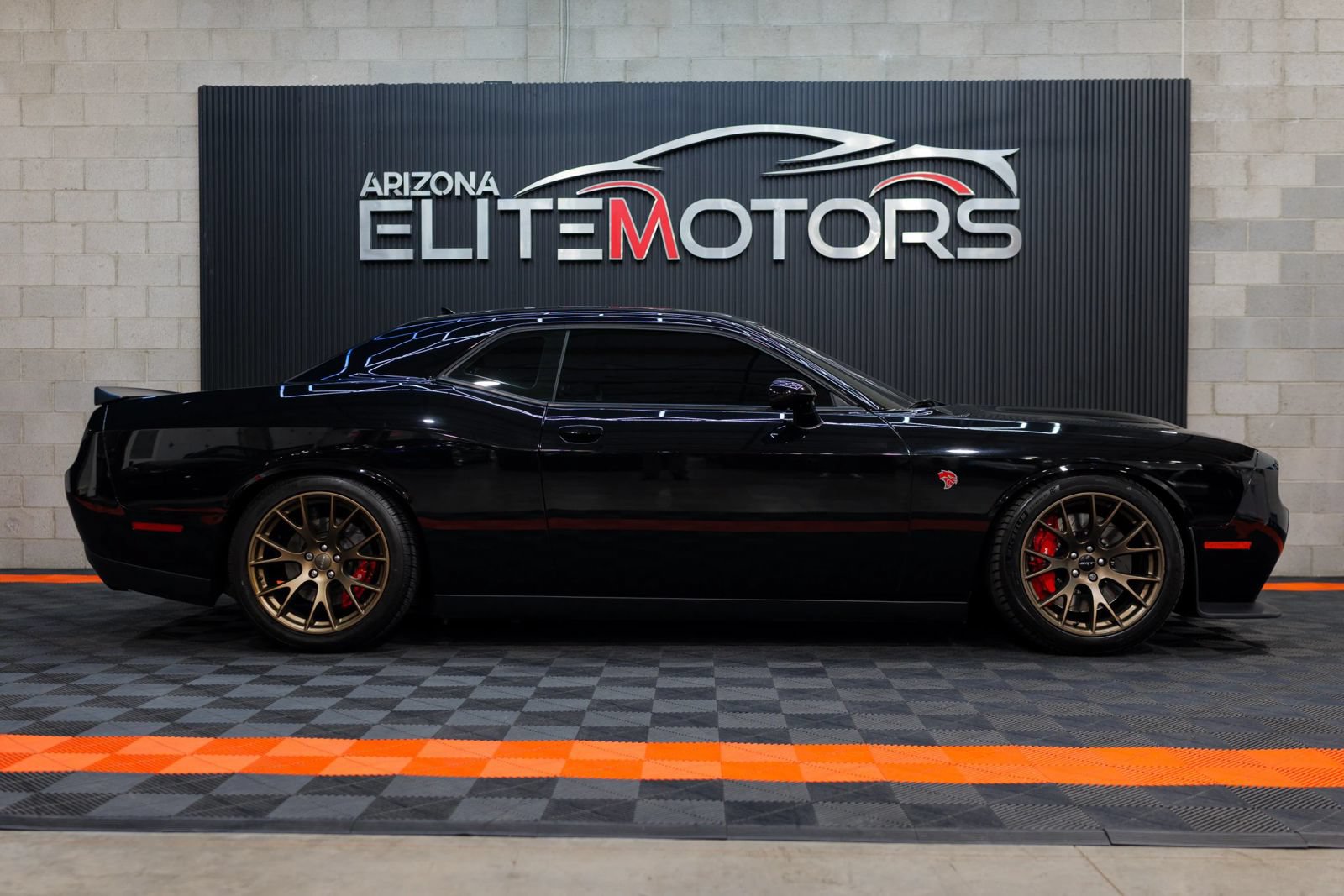 Used 2016 Dodge Challenger SRT Hellcat RWD image 13