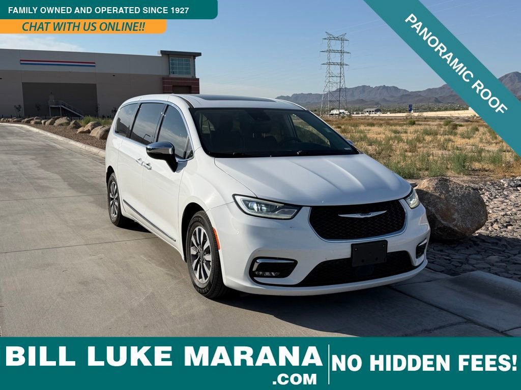 Used 2023 Chrysler Pacifica Limited image 1