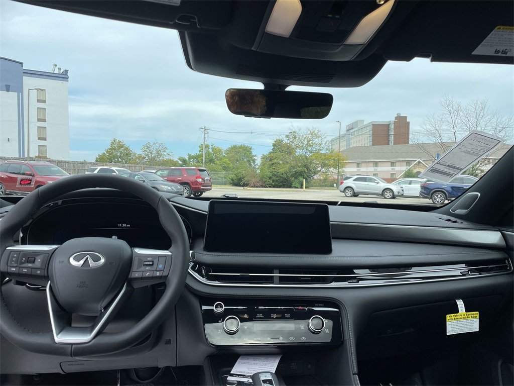 Certified 2025 INFINITI QX60 Luxe w/ Black Edition image 18