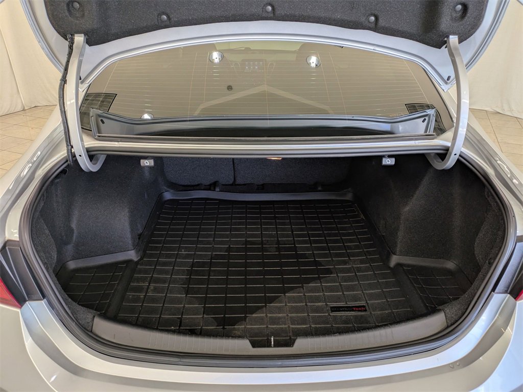 Used 2021 Chevrolet Malibu RS image 29
