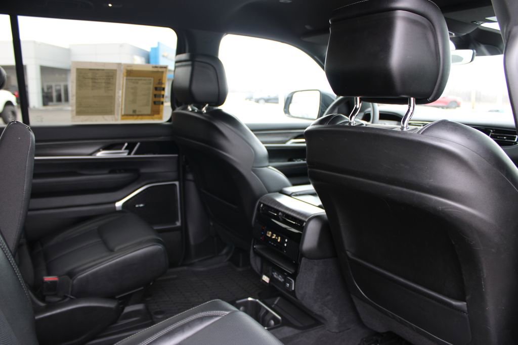 Used 2024 Jeep Wagoneer Series II image 35