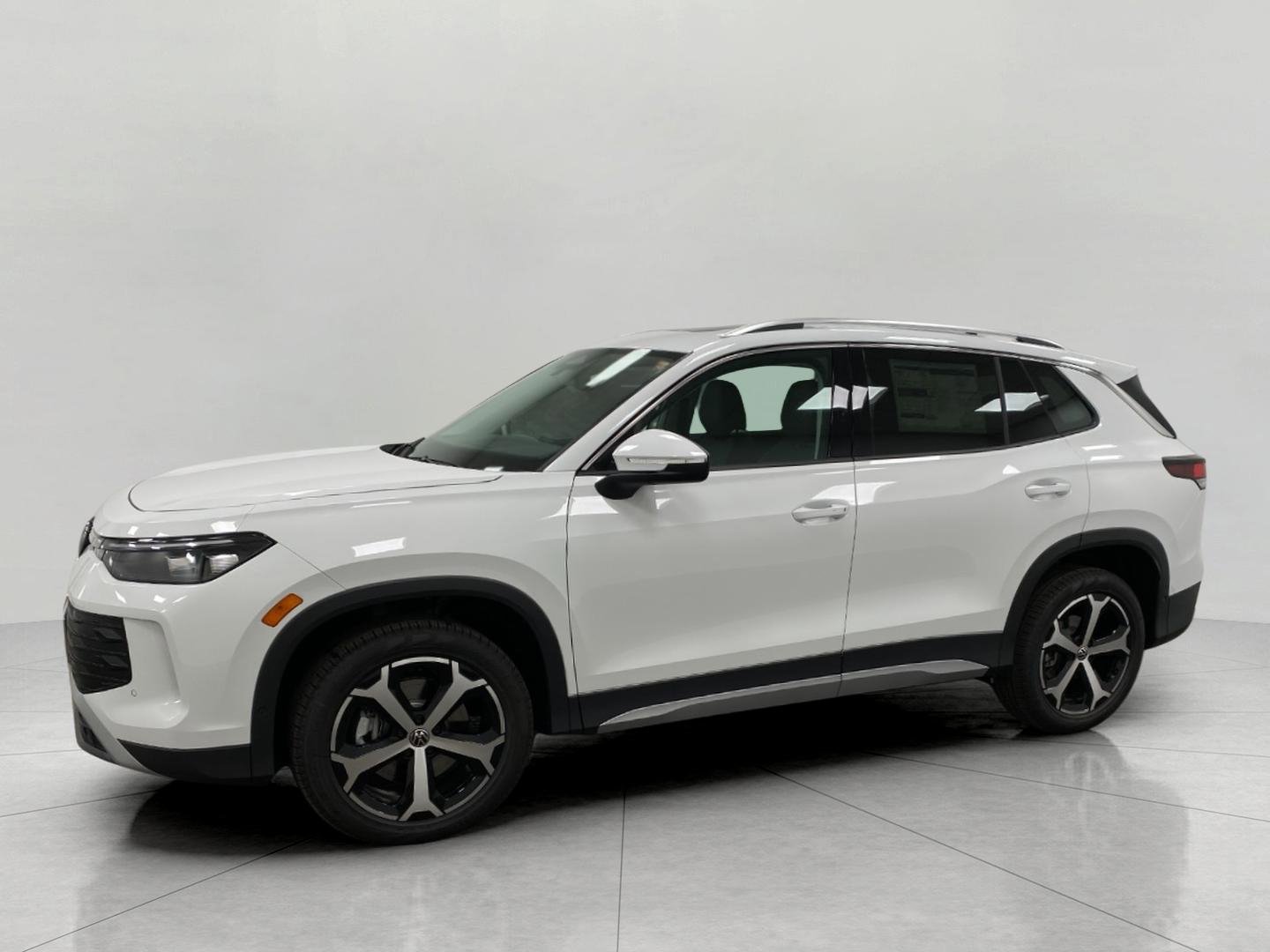 New 2026 Volkswagen Tiguan SE image 8