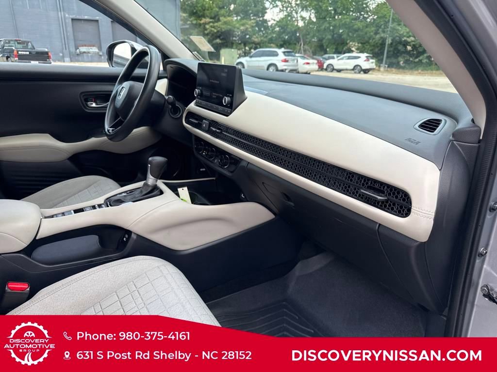 Used 2024 Honda HR-V LX image 37