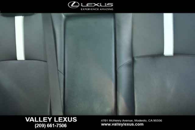 Used 2025 Toyota Camry SE FWD image 15
