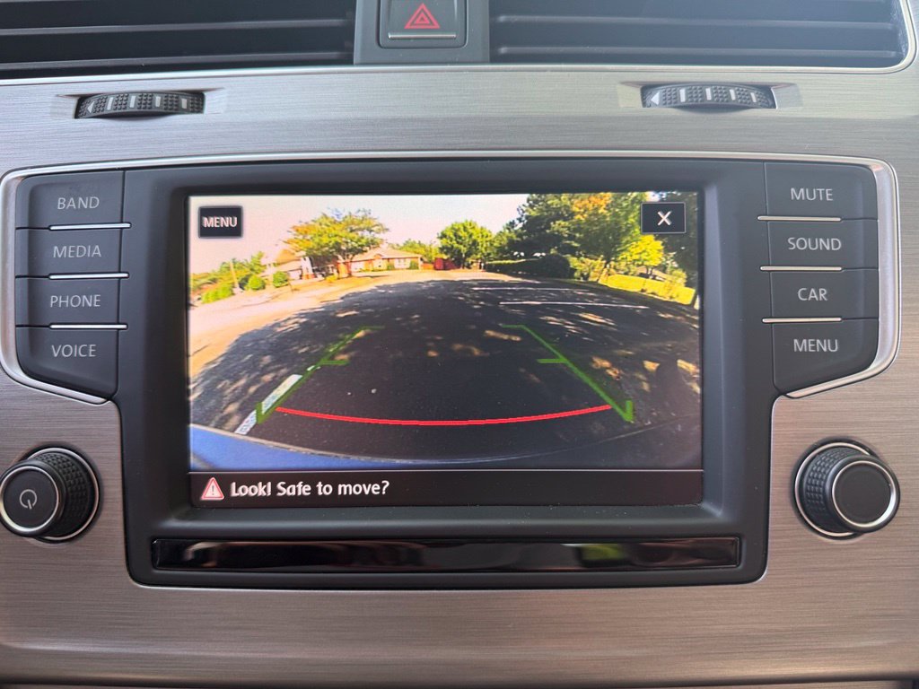Used 2017 Volkswagen Golf S FWD image 26