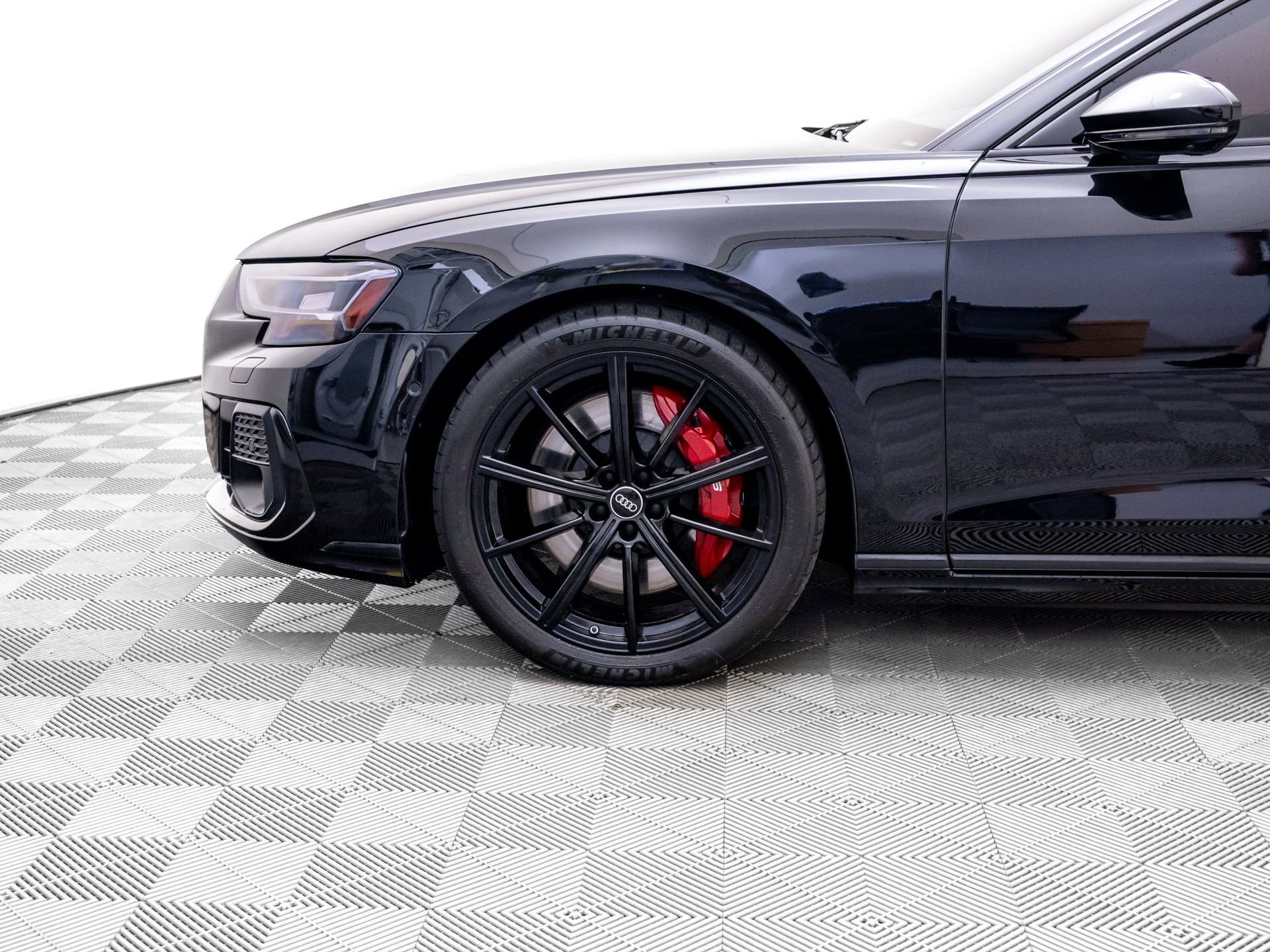 Used 2023 Audi S8 w/ S8 Executive Package AWD/4WD image 34
