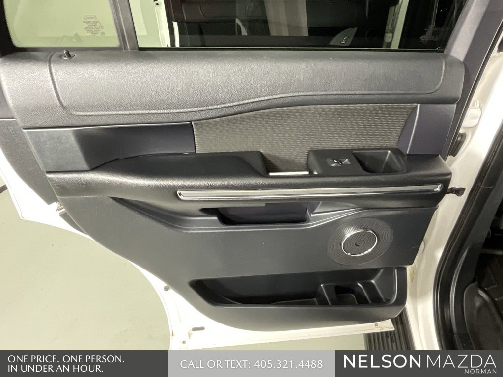Used 2019 Ford Expedition XLT image 19
