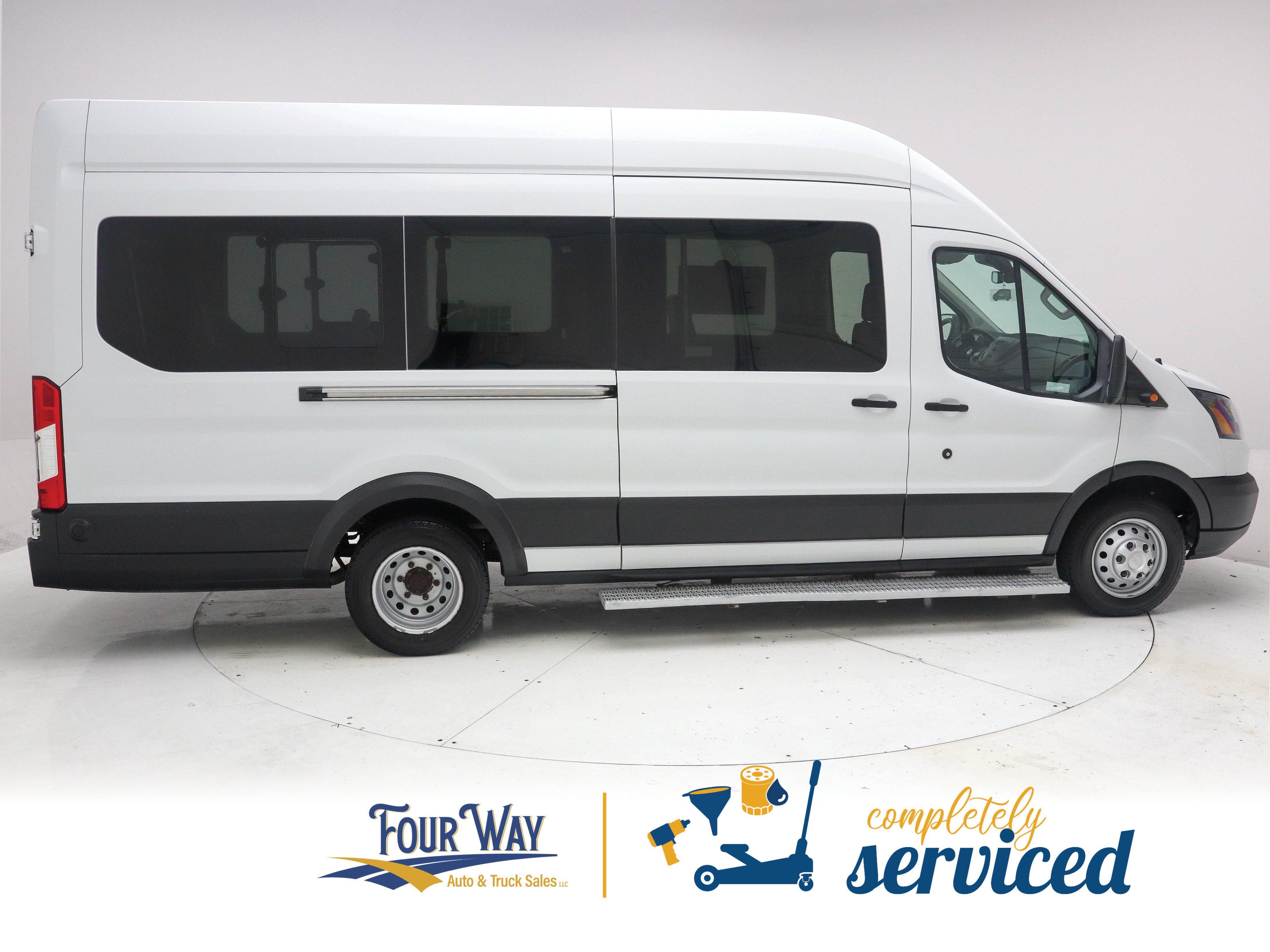 Used 2019 Ford Transit 350 XL RWD image 4