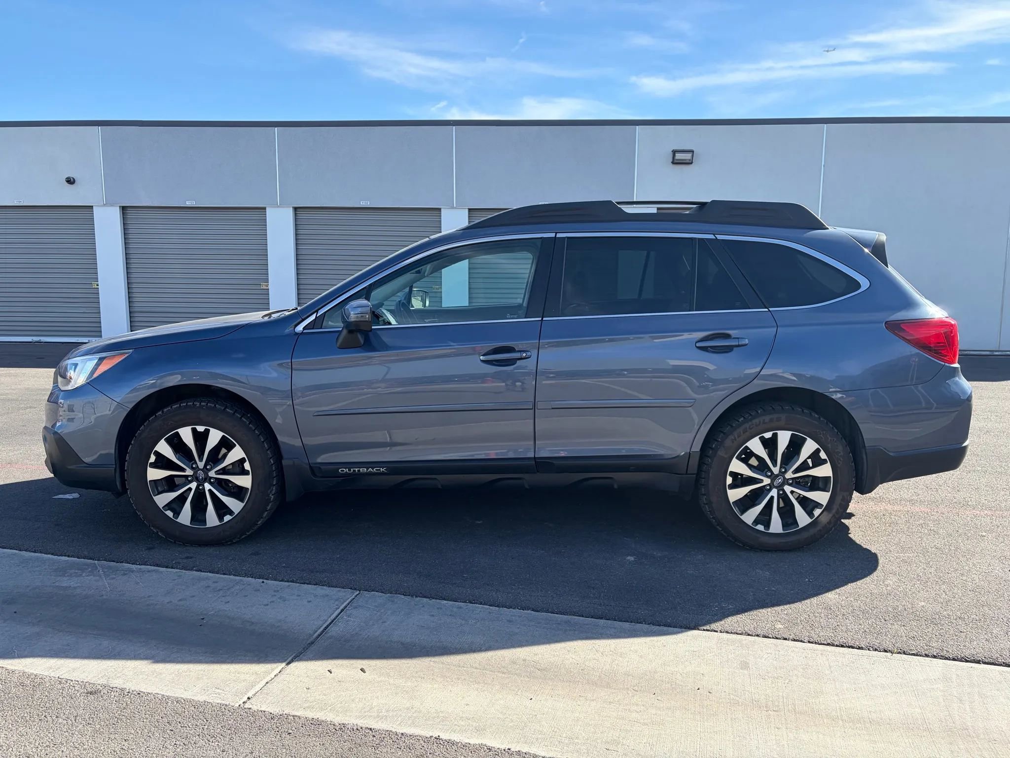 Used 2017 Subaru Outback 3.6R Limited image 5