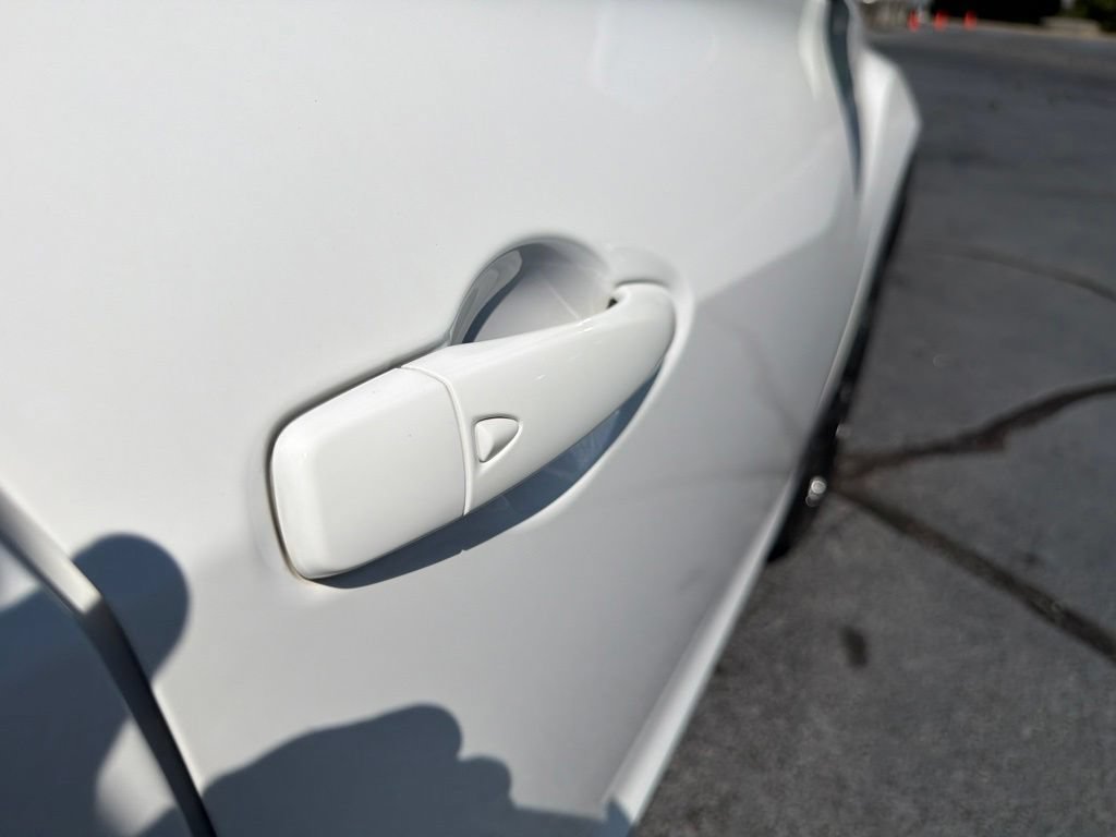 Used 2022 Nissan Kicks SR FWD image 26