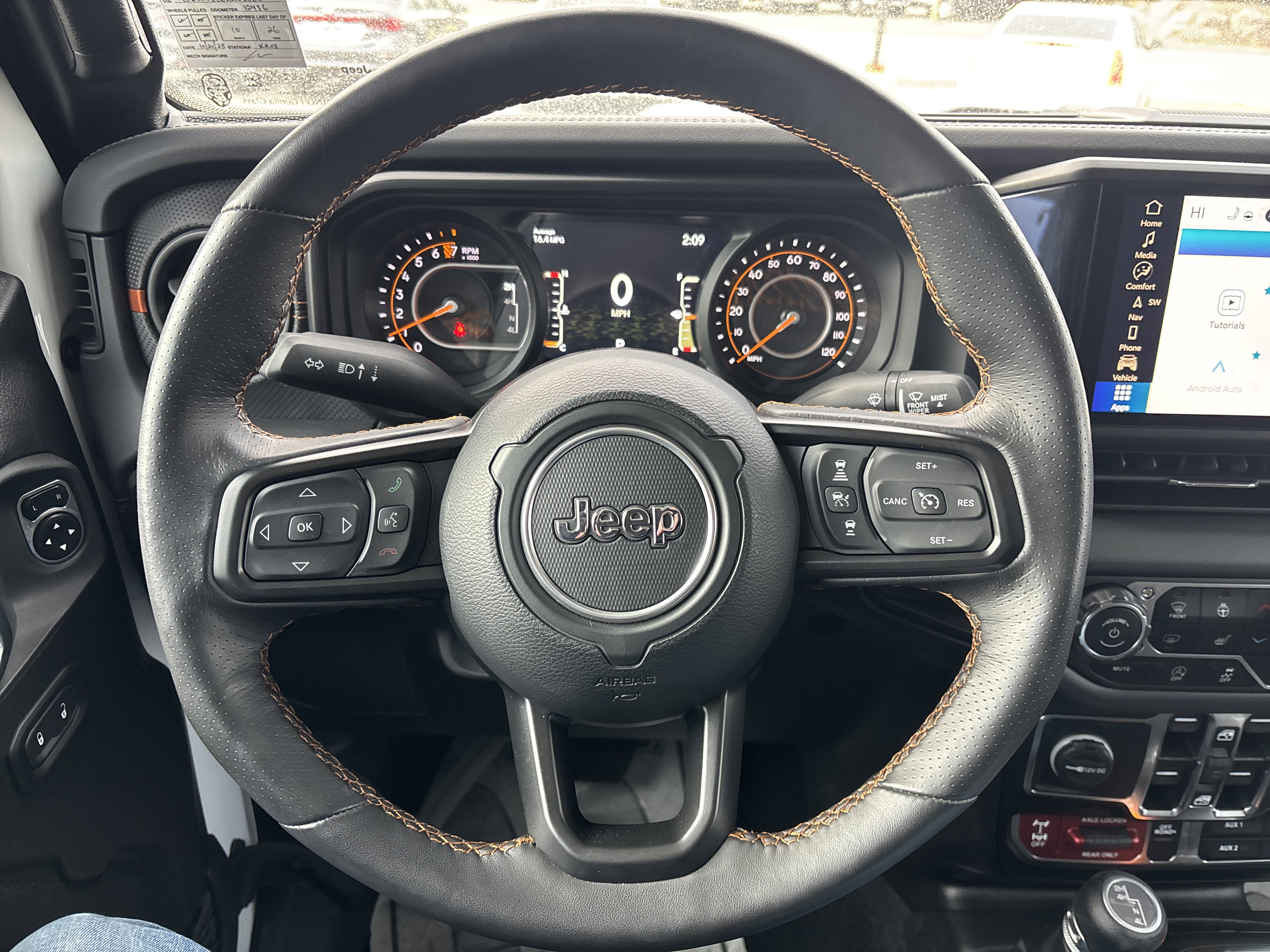 Used 2024 Jeep Gladiator Mojave w/ Technology Group image 17