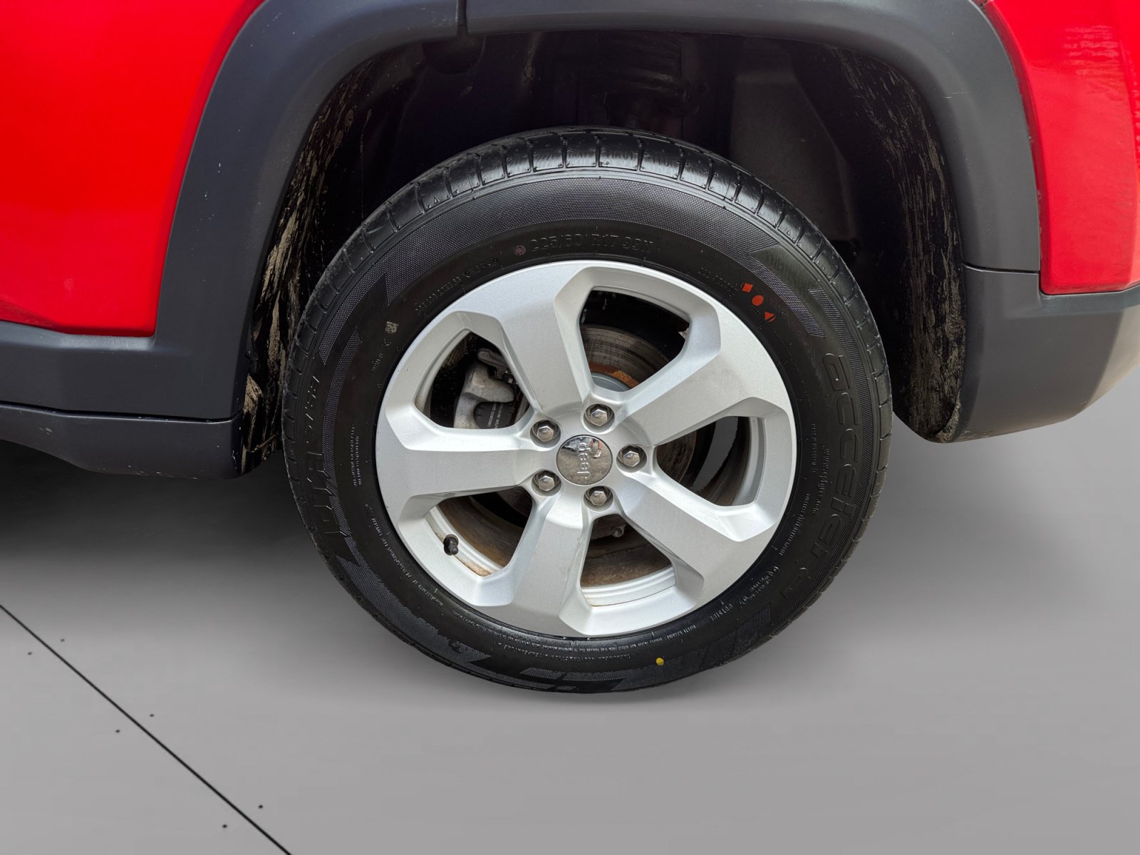 Used 2018 Jeep Compass Latitude w/ Cold Weather Group AWD/4WD image 14