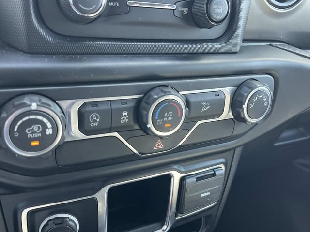 Used 2019 Jeep Wrangler Unlimited Sport AWD/4WD image 33