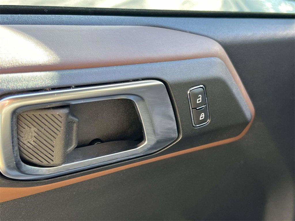 Used 2022 Ford Bronco Outer Banks image 16