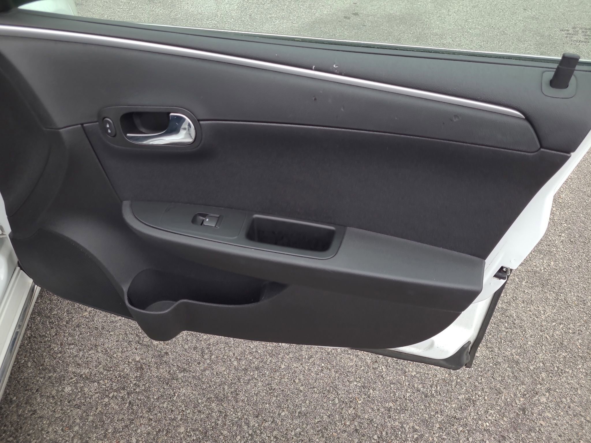 Used 2011 Chevrolet Malibu LT image 25