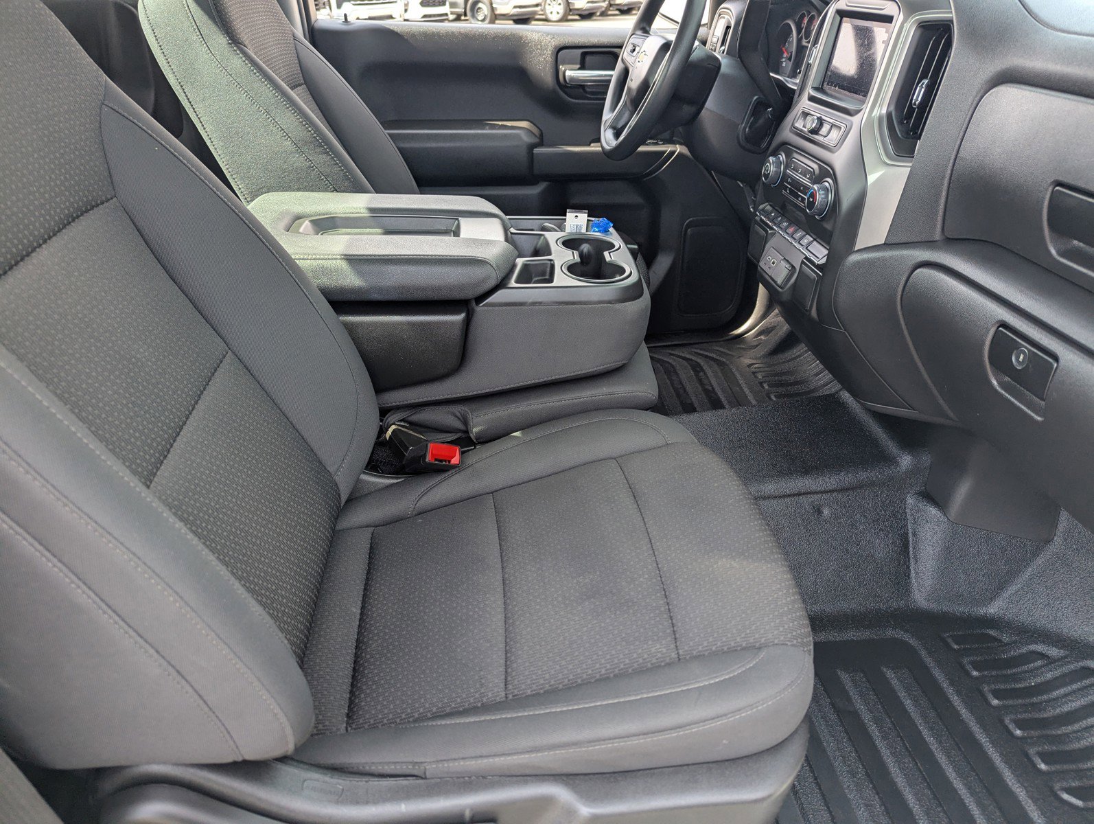 Certified 2025 Chevrolet Silverado 1500 W/T image 11