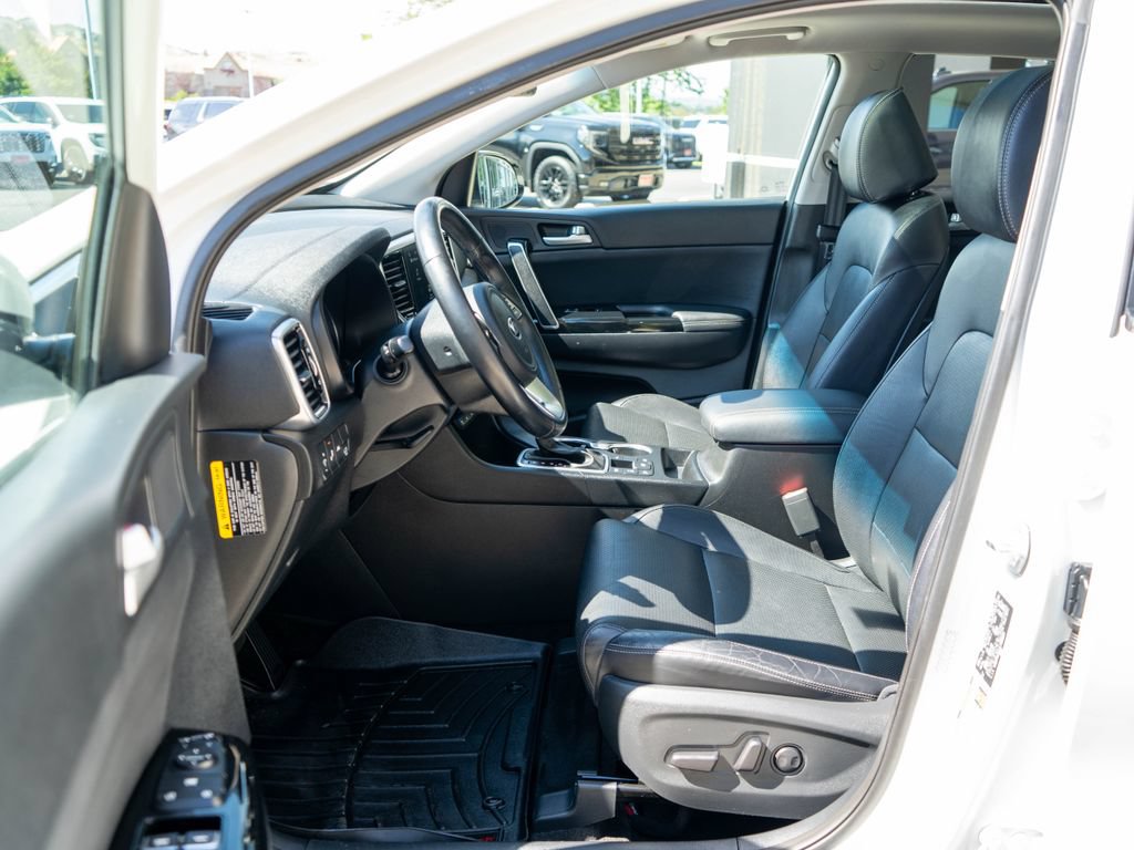 Used 2020 Kia Sportage EX w/ Option Group 15 AWD/4WD image 11