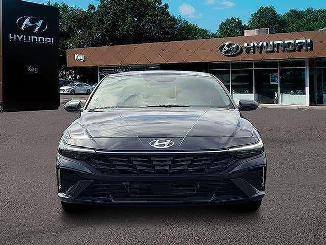 New 2026 Hyundai Elantra Limited FWD image 14