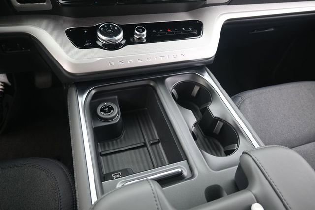 New 2026 Ford Expedition Active AWD/4WD image 22