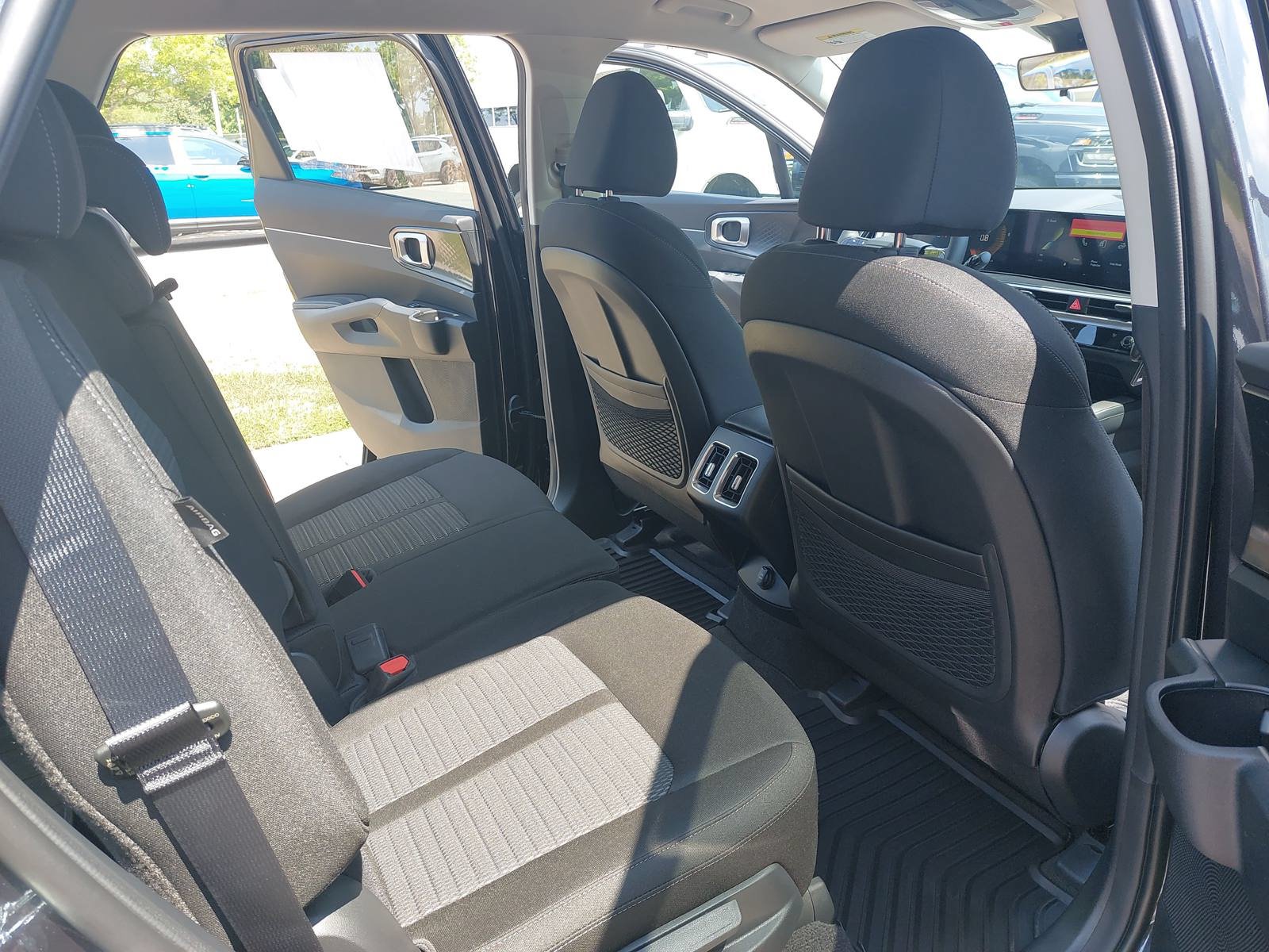 New 2026 Kia Sorento LX FWD image 11