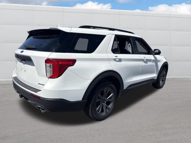 Used 2023 Ford Explorer XLT w/ Equipment Group 202A AWD/4WD image 11