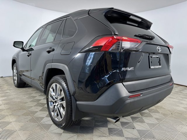 Used 2022 Toyota RAV4 XLE Premium image 5