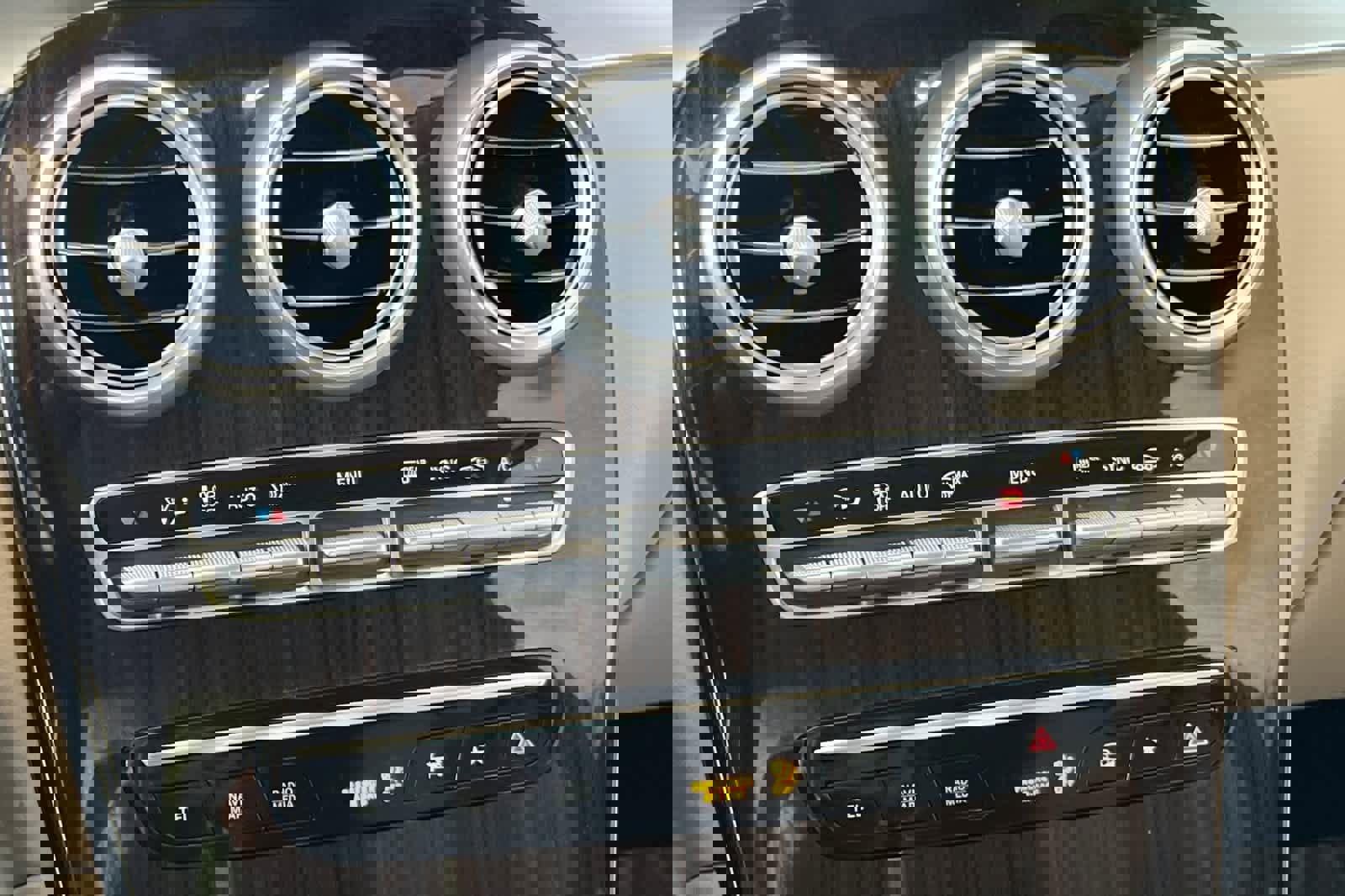 Used 2021 Mercedes-Benz GLC 300 4MATIC image 22