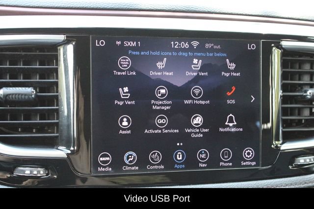 Used 2020 Chrysler Pacifica Limited FWD image 32