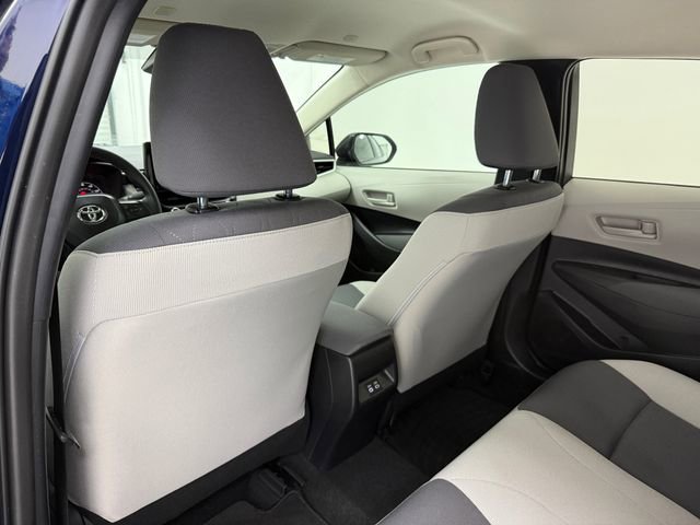 Used 2025 Toyota Corolla LE image 29