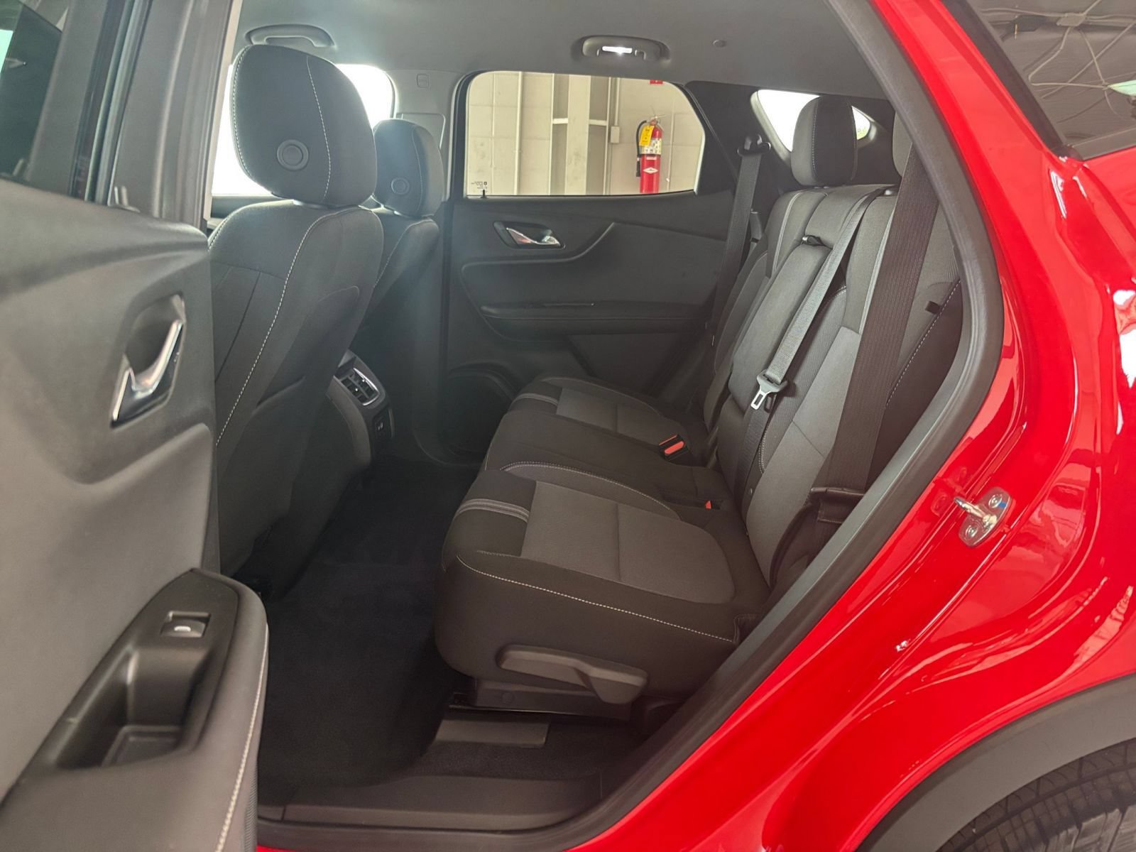 Used 2025 Chevrolet Blazer LT FWD image 26