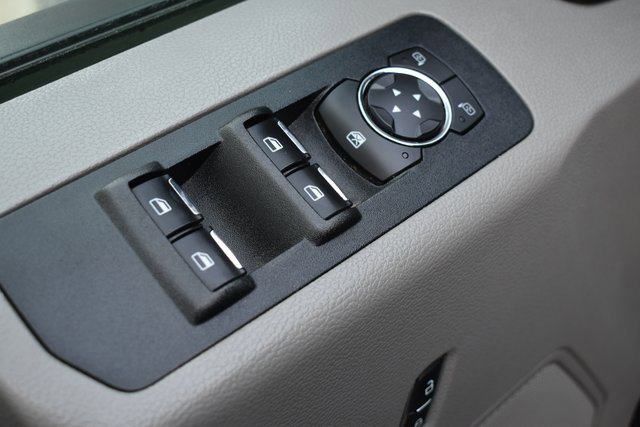 Used 2018 Ford F150 XLT image 15