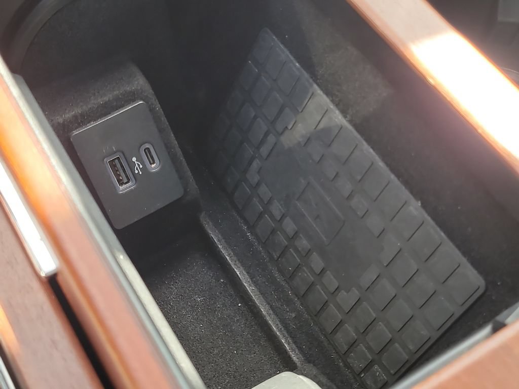 Used 2020 Lincoln Navigator L Reserve w/ Luxury Package RWD image 28