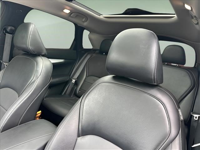 Used 2020 INFINITI QX50 Luxe w/ Navigation Package AWD/4WD image 17