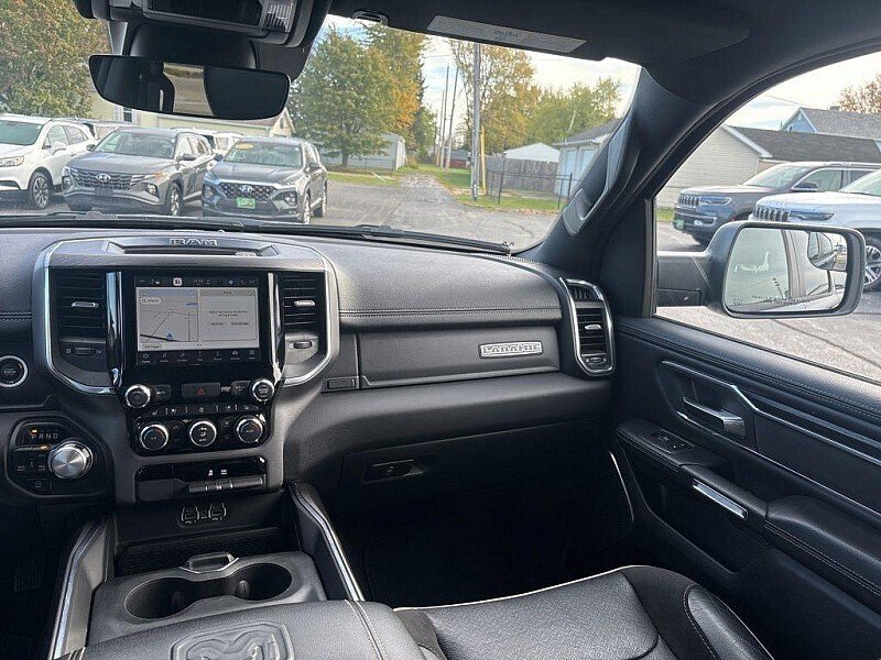 Used 2024 RAM 1500 Laramie AWD/4WD image 29