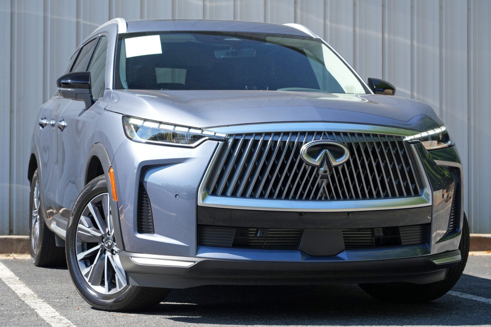 Used 2026 INFINITI QX60 Luxe w/ Cargo Package FWD image 4