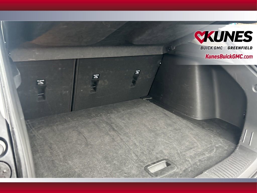 Used 2025 Chevrolet Trax LT image 39