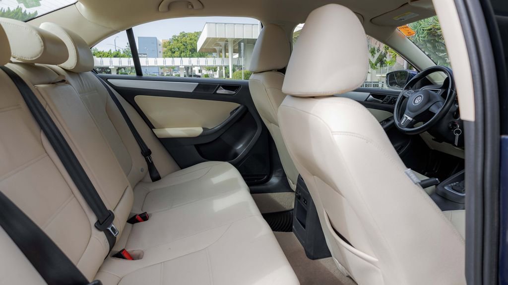 Used 2012 Volkswagen Jetta TDI image 14