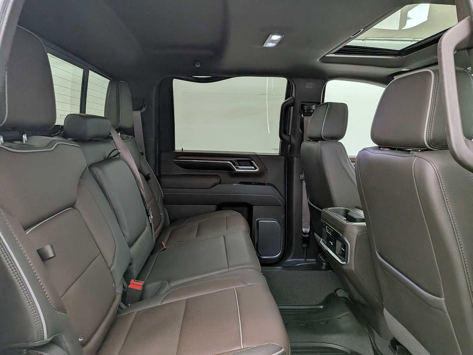 Used 2024 GMC Sierra 3500 Denali w/ Denali Reserve Package image 23