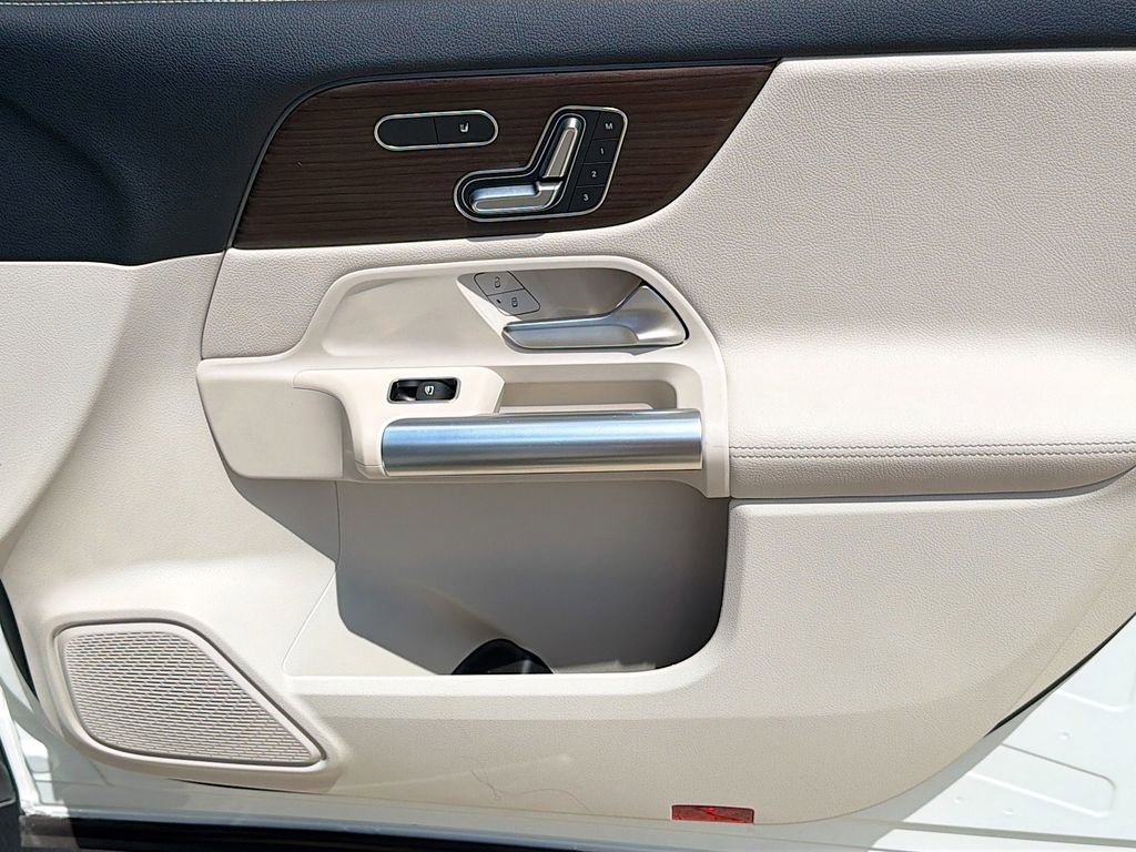 Used 2025 Mercedes-Benz GLA 250 image 29