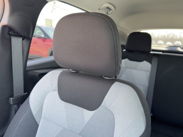 Used 2025 Chevrolet Trax LS w/ LS Convenience Package image 49