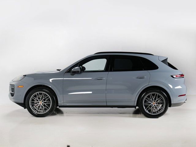 Certified 2026 Porsche Cayenne AWD/4WD image 2