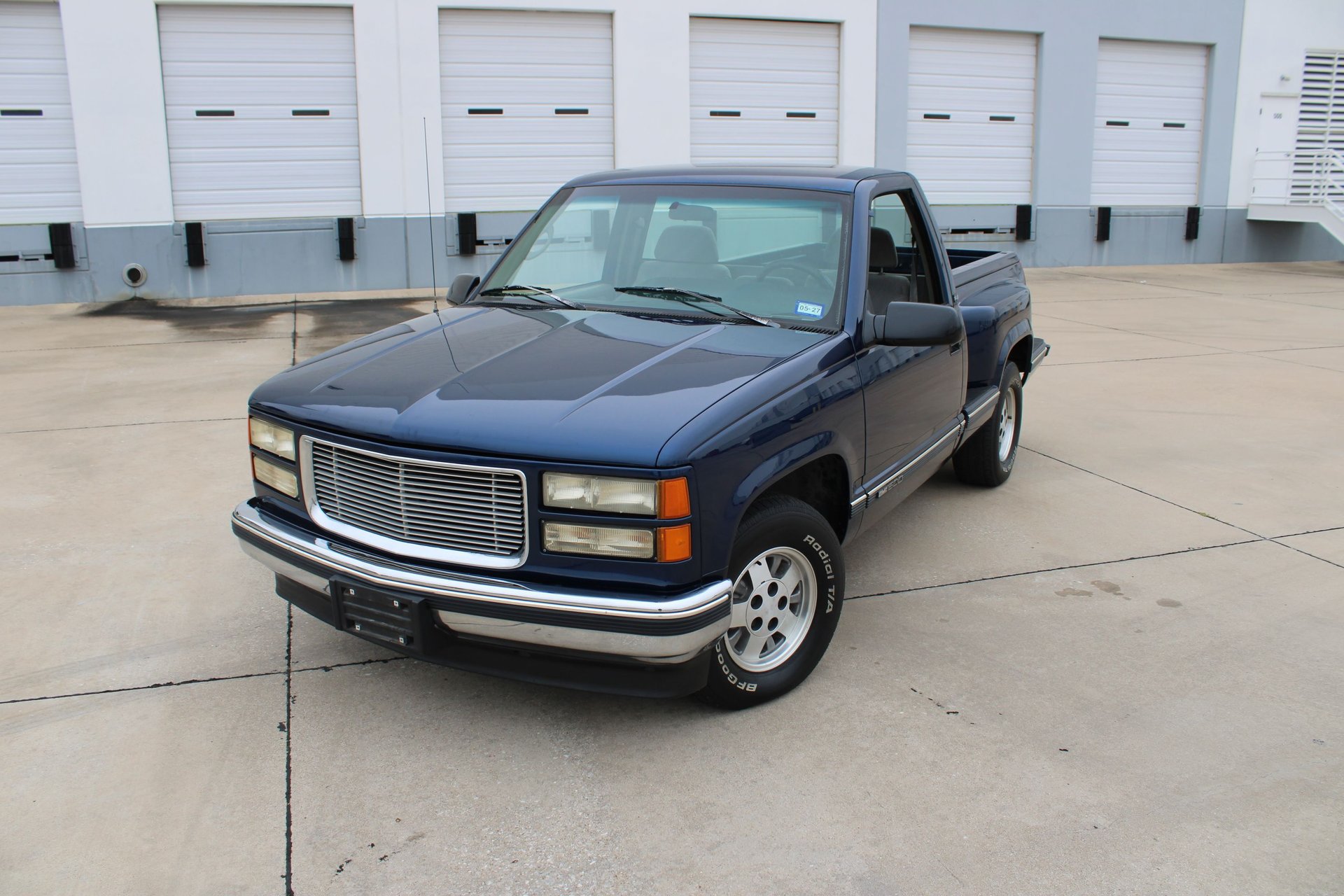 Used 1995 GMC Sierra 1500 2WD Regular Cab image 2
