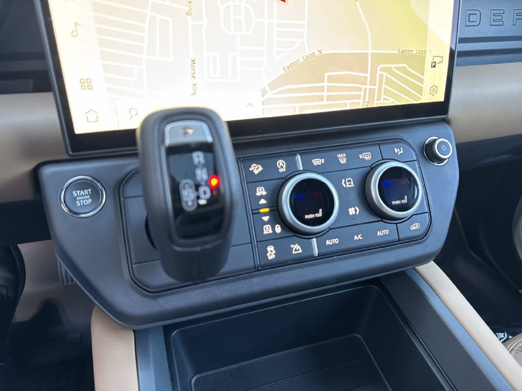 New 2026 Land Rover Defender 110 X-Dynamic SE AWD/4WD image 27