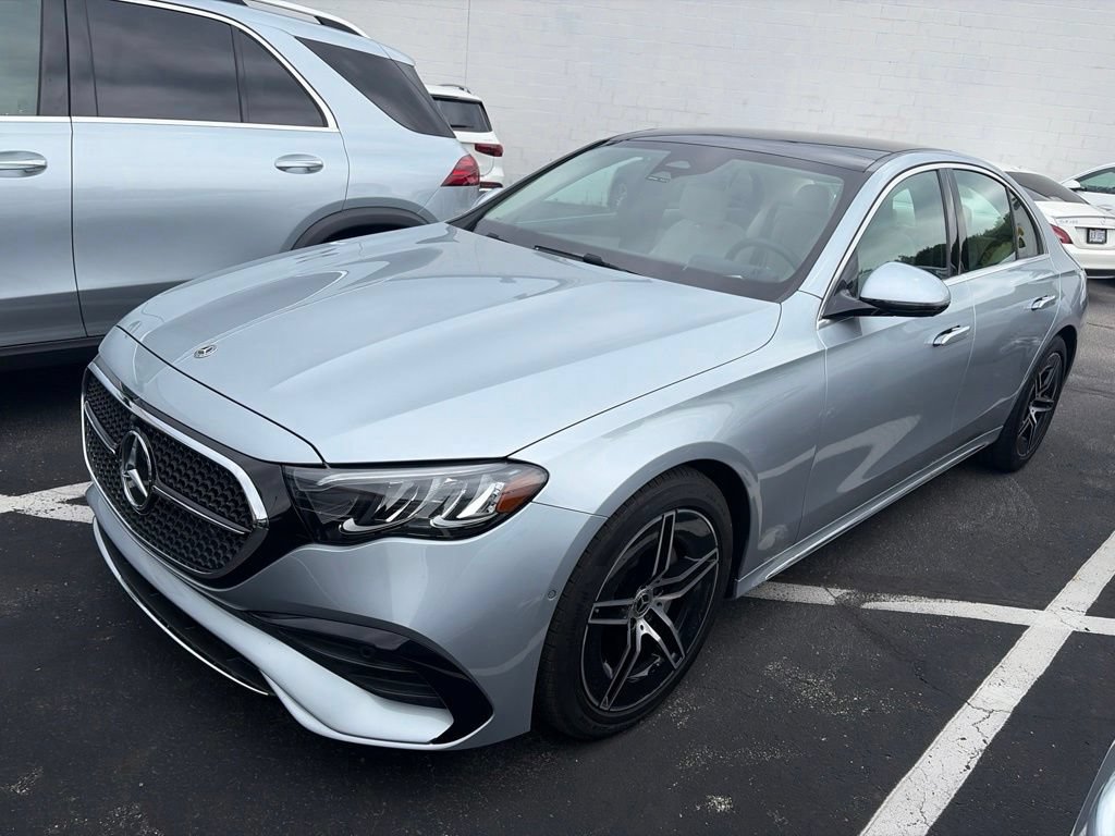 Used 2025 Mercedes-Benz E 350 4MATIC Sedan image 1