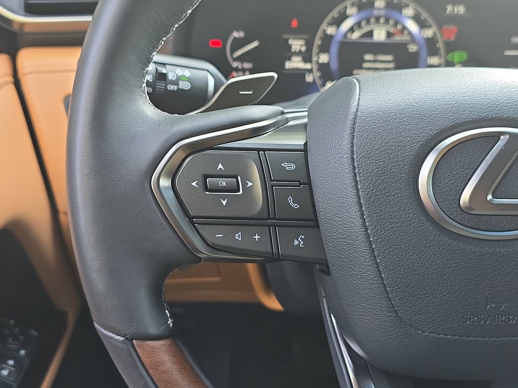 Certified 2024 Lexus LX 600 4WD w/ Appearance Package image 18