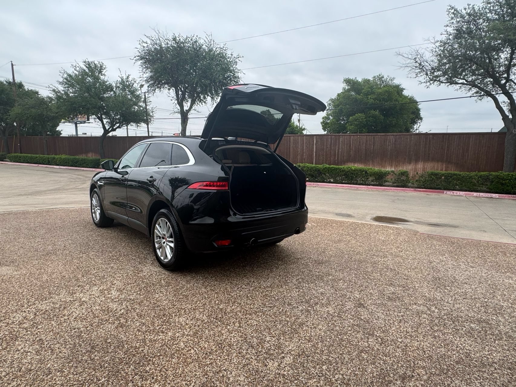 Used 2017 Jaguar F-PACE Prestige AWD/4WD image 13