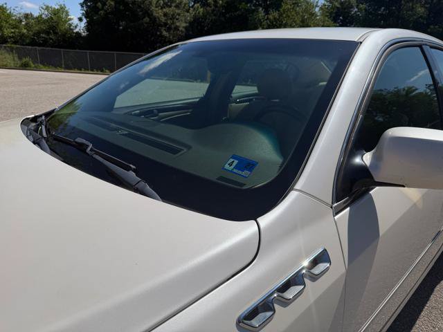Used 2011 Buick Lucerne CXL FWD image 29